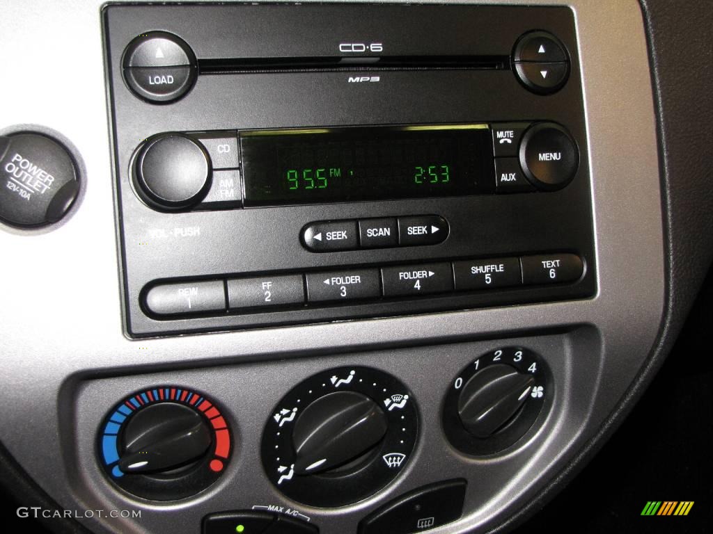 2006 Focus ZX3 SES Hatchback - Screaming Yellow / Charcoal/Charcoal photo #14