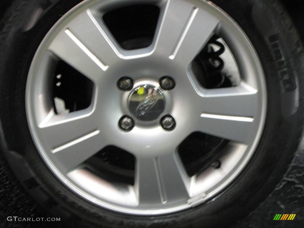 2006 Focus ZX3 SES Hatchback - Screaming Yellow / Charcoal/Charcoal photo #20