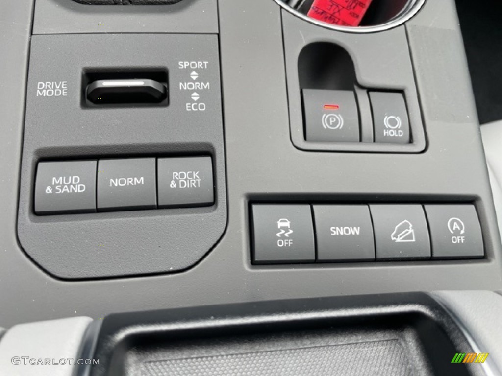 2021 Toyota Highlander XLE AWD Controls Photo #142651093