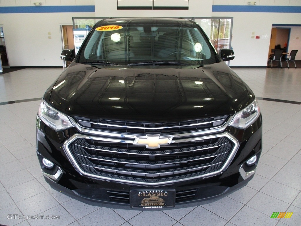 2019 Traverse LT - Black Current Metallic / Jet Black photo #2