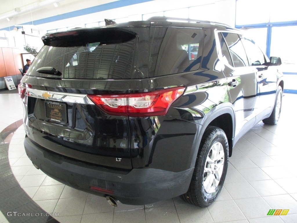 2019 Traverse LT - Black Current Metallic / Jet Black photo #7