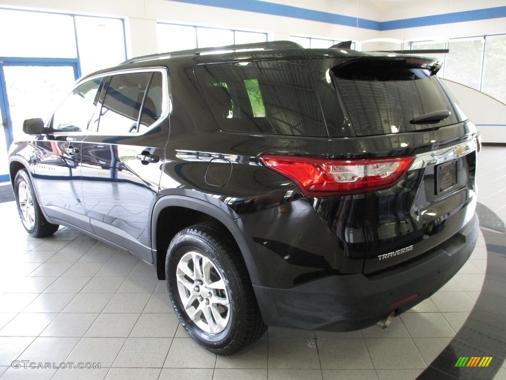 2019 Traverse LT - Black Current Metallic / Jet Black photo #9