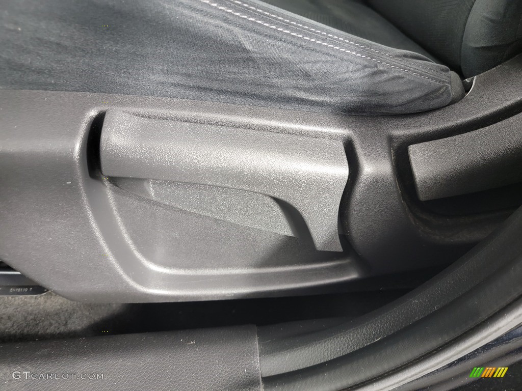 2016 Rogue S AWD - Magnetic Black / Charcoal photo #16