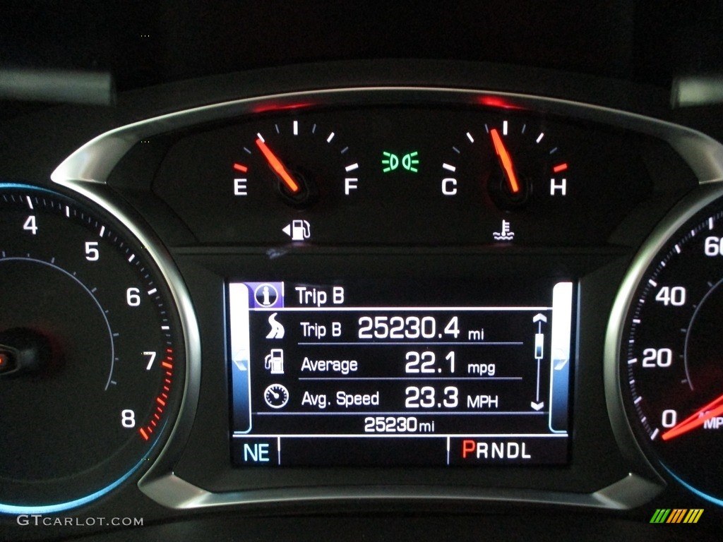 2019 Traverse LT - Black Current Metallic / Jet Black photo #32