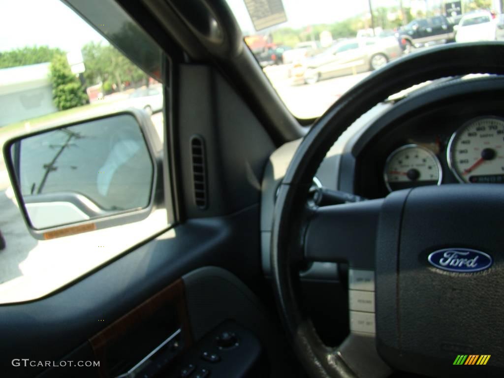 2004 F150 Lariat SuperCab - Oxford White / Black photo #18