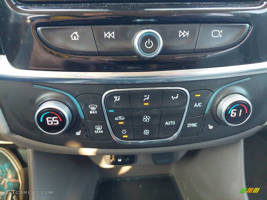 2018 Chevrolet Traverse LT Controls Photo #142652752