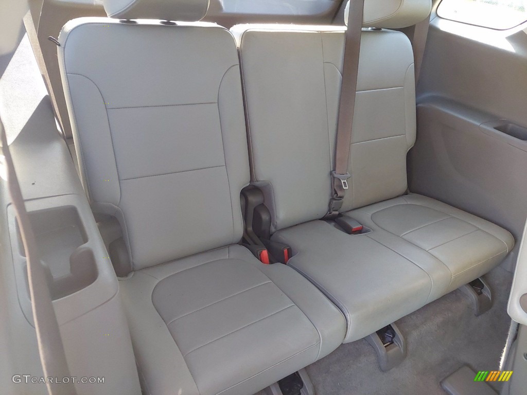 2018 Chevrolet Traverse LT Rear Seat Photo #142652902