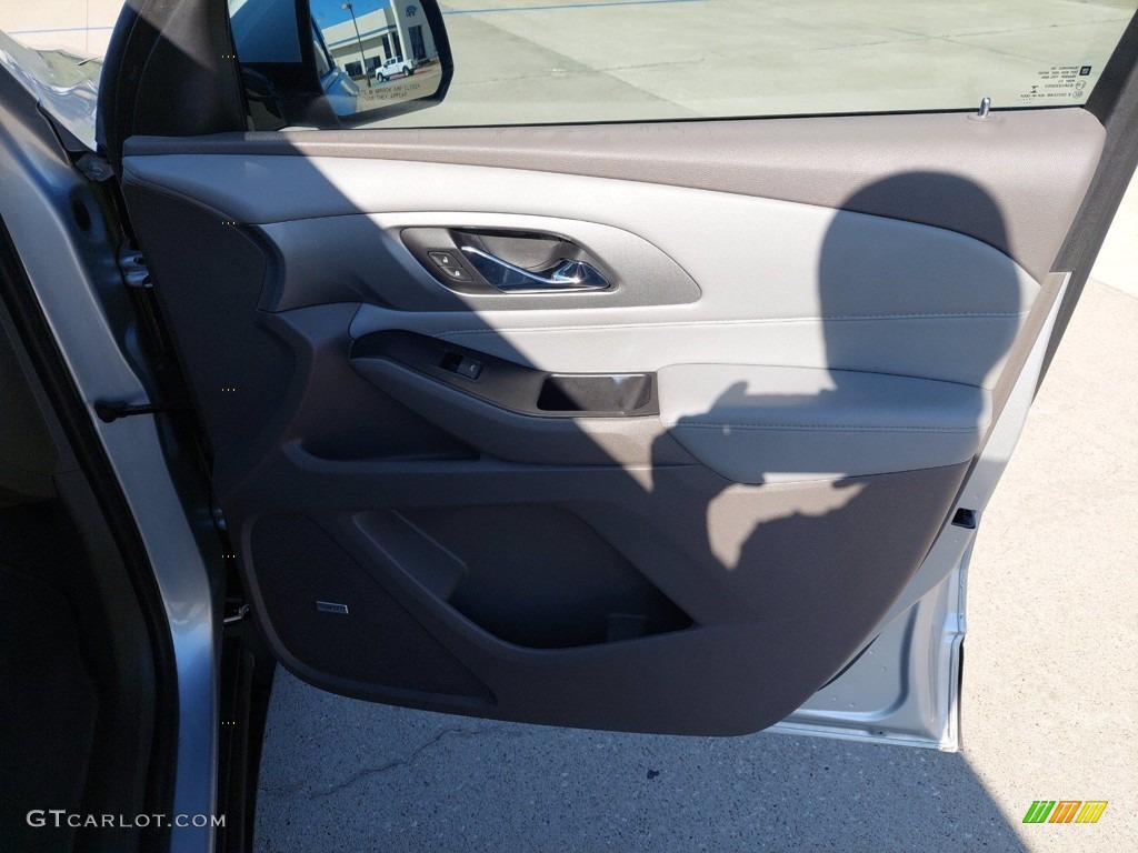 2018 Chevrolet Traverse LT Dark Atmosphere/Medium Ash Gray Door Panel Photo #142652929