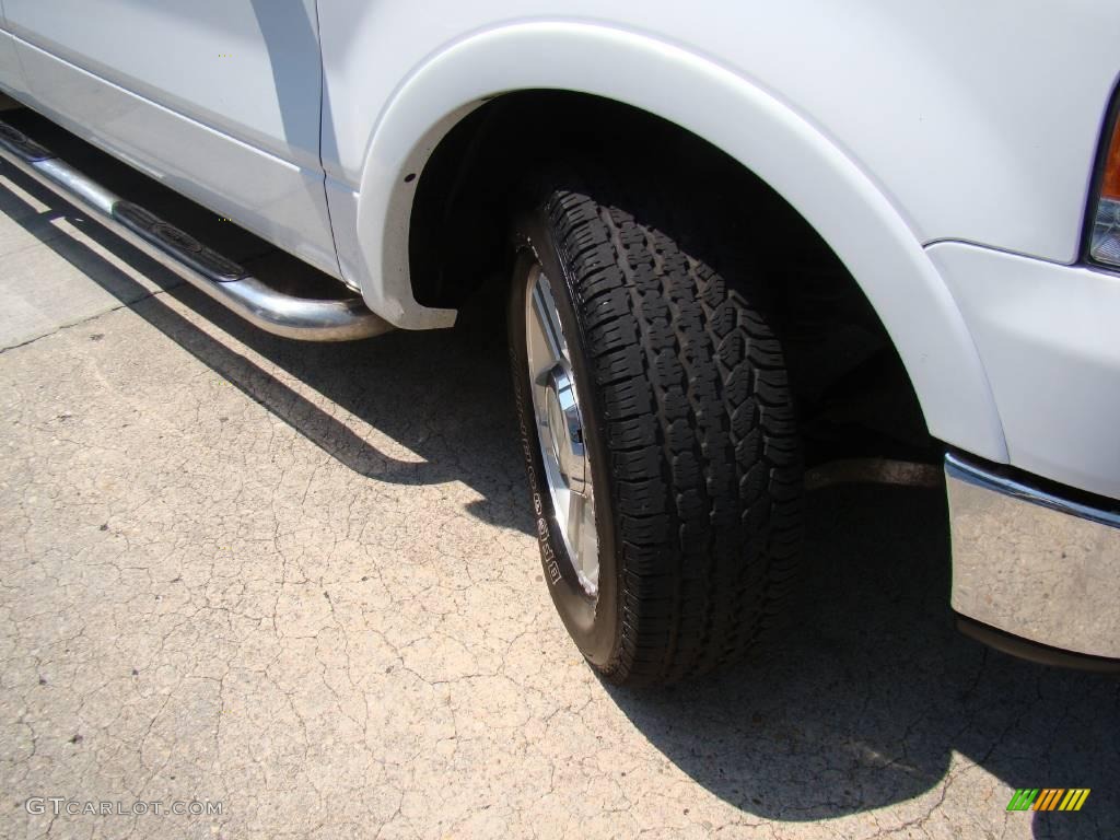 2004 F150 Lariat SuperCab - Oxford White / Black photo #22