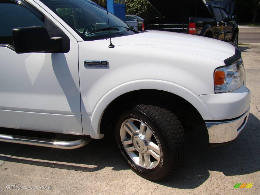 2004 F150 Lariat SuperCab - Oxford White / Black photo #23