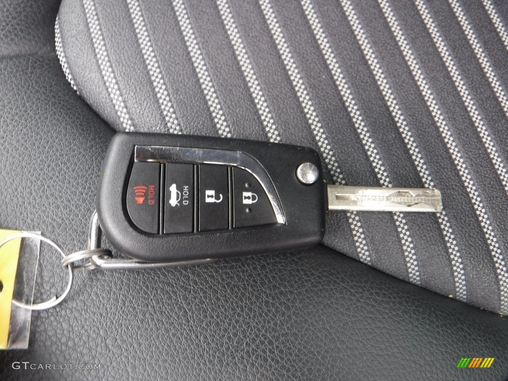 2021 Toyota Camry SE Keys Photo #142653925