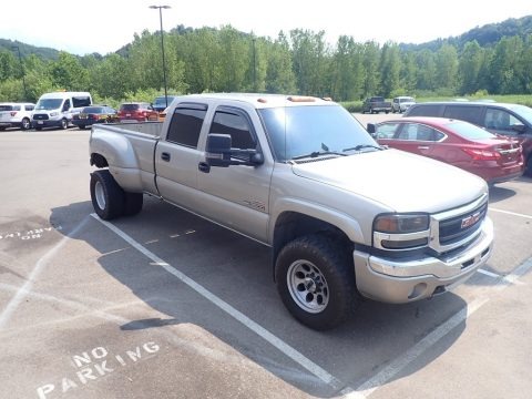 2003 GMC Sierra 3500 SLT Crew Cab 4x4 Dually Data, Info and Specs