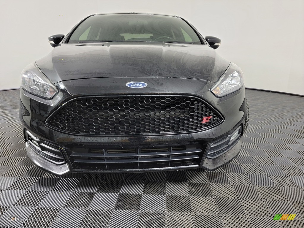2017 Focus ST Hatch - Shadow Black / Charcoal Black photo #4