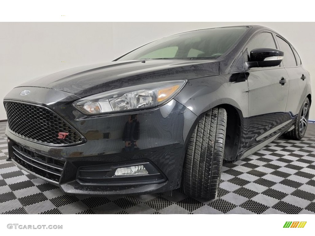 2017 Focus ST Hatch - Shadow Black / Charcoal Black photo #5