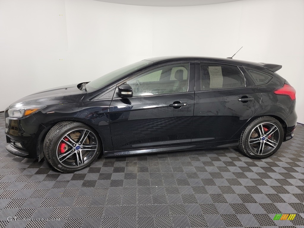 2017 Focus ST Hatch - Shadow Black / Charcoal Black photo #7