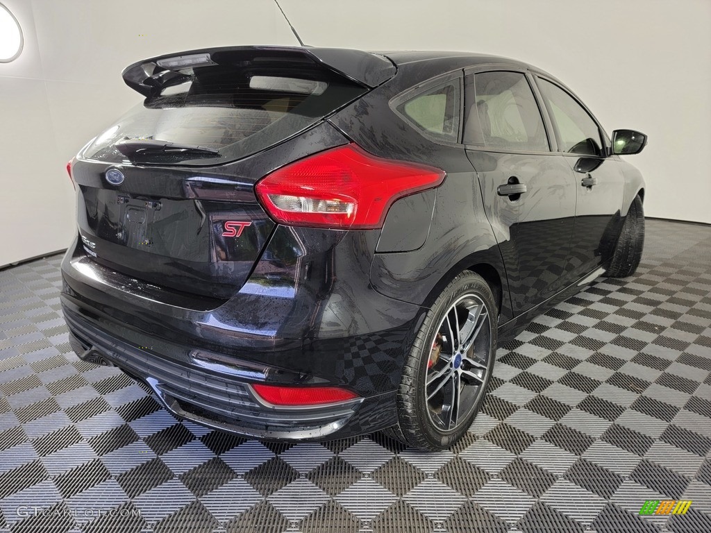 2017 Focus ST Hatch - Shadow Black / Charcoal Black photo #10