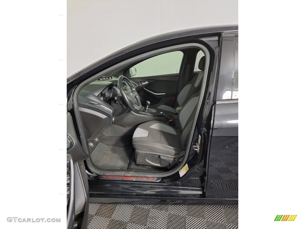 2017 Focus ST Hatch - Shadow Black / Charcoal Black photo #17