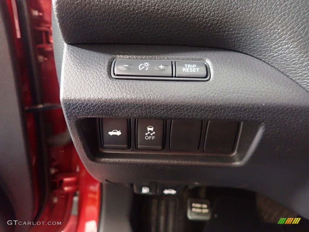 2017 Altima 2.5 SV - Cayenne Red / Charcoal photo #31