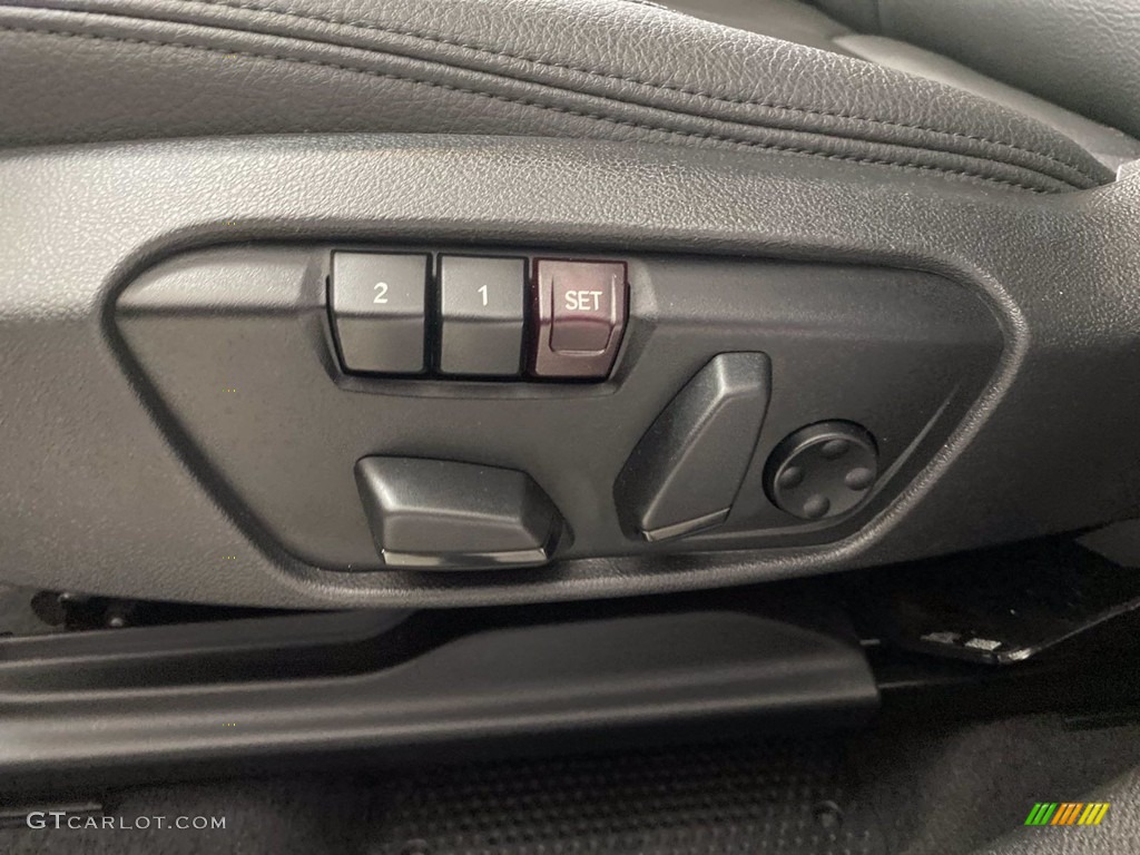 2020 X1 sDrive28i - Mineral Grey Metallic / Black photo #15