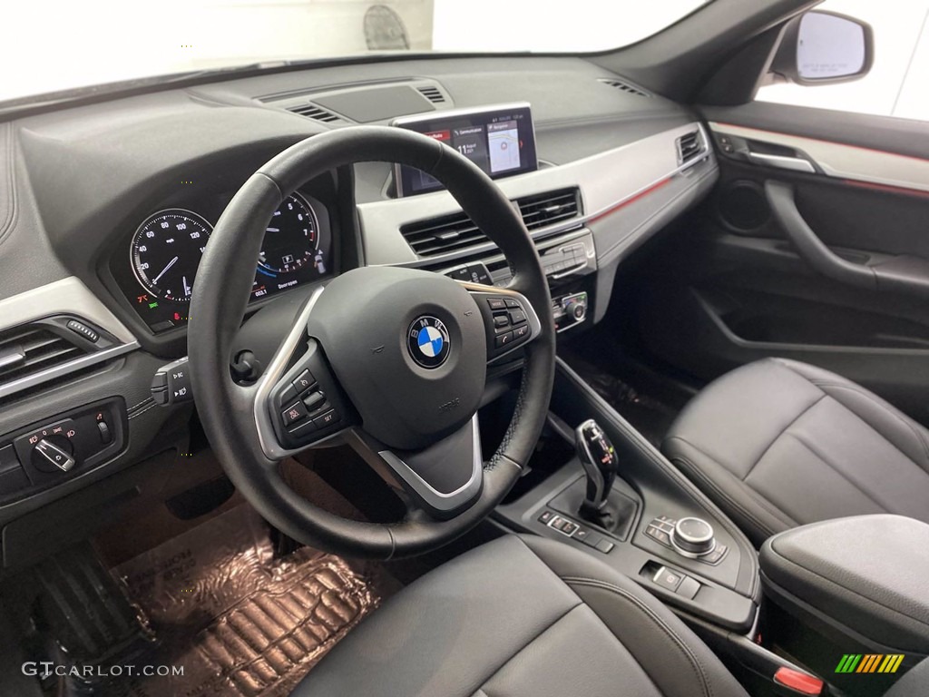 2020 X1 sDrive28i - Mineral Grey Metallic / Black photo #16