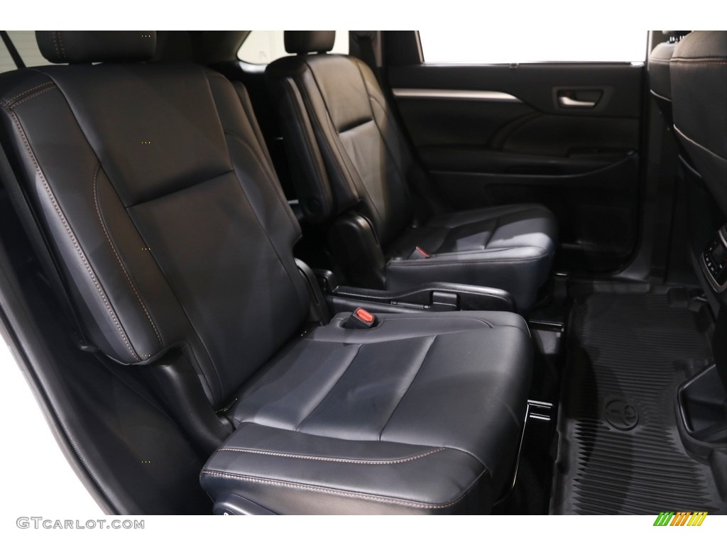 2019 Highlander XLE AWD - Blizzard Pearl White / Black photo #17
