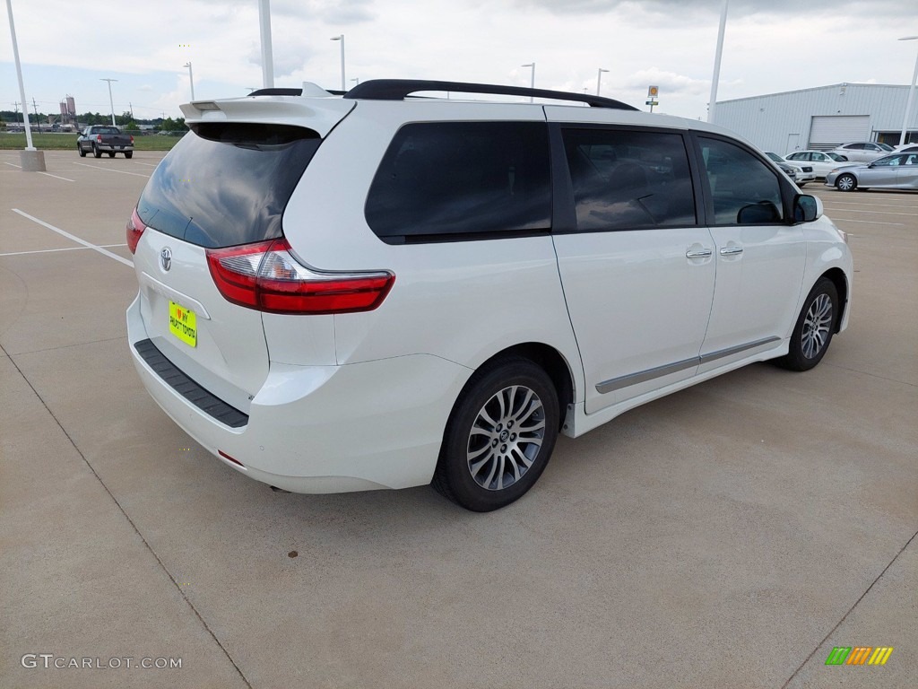 2020 Sienna XLE - Blizzard White Pearl / Ash photo #7