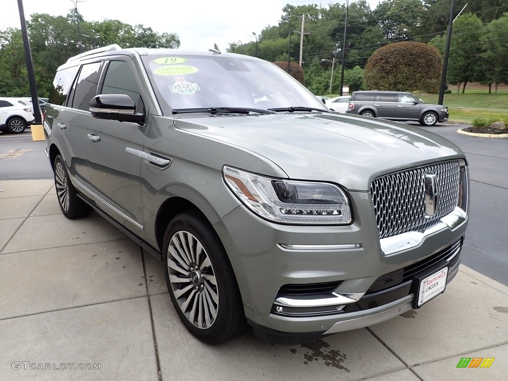 2019 Navigator Reserve 4x4 - Silver Jade Metallic / Ebony photo #8