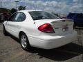 Vibrant White - Taurus SES Sedan Photo No. 3