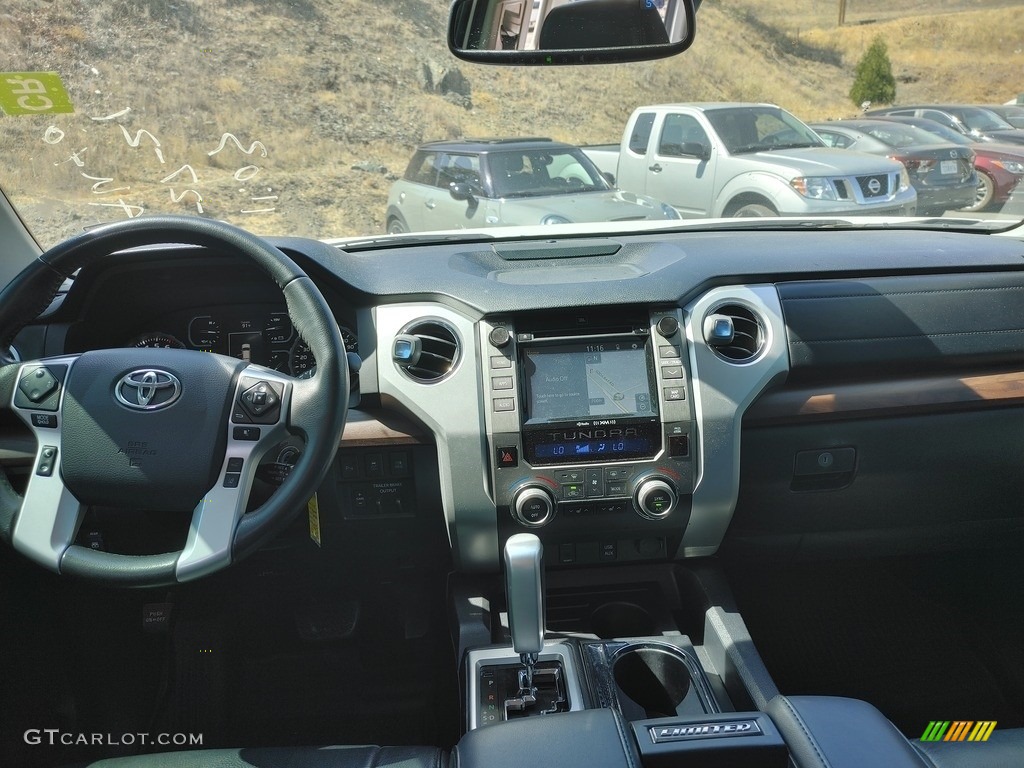 2018 Tundra Limited CrewMax 4x4 - Super White / Black photo #7