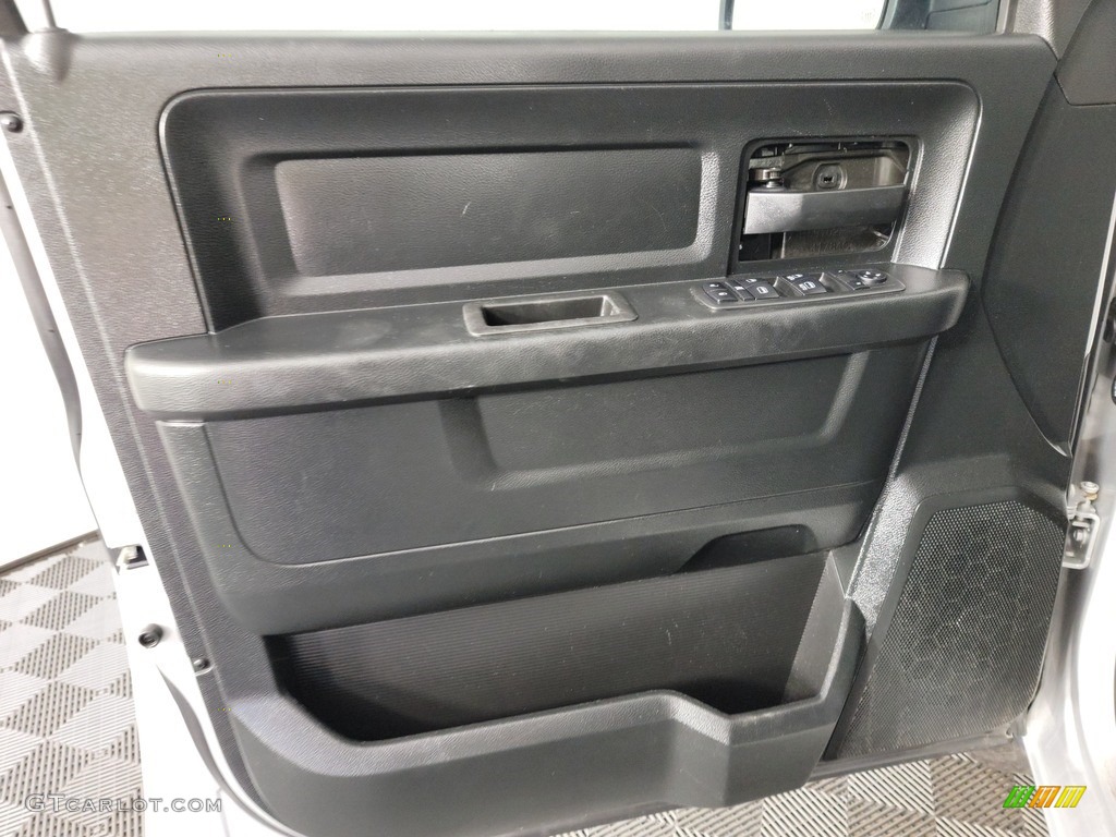 2018 1500 Tradesman Quad Cab 4x4 - Bright Silver Metallic / Black/Diesel Gray photo #13
