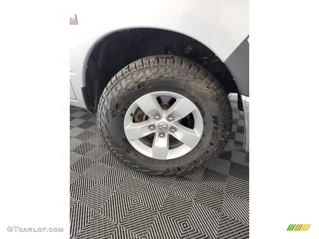 2018 1500 Tradesman Quad Cab 4x4 - Bright Silver Metallic / Black/Diesel Gray photo #30