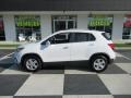 Summit White - Trax LT Photo No. 1