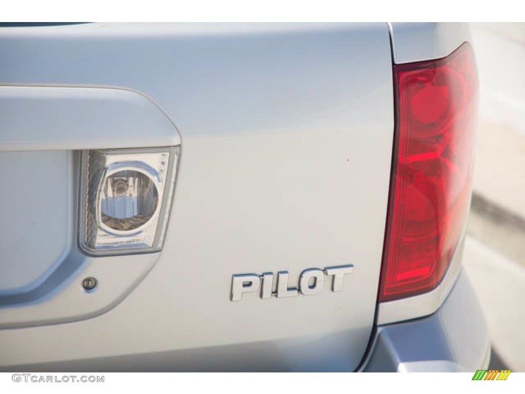 2005 Pilot LX 4WD - Billet Silver Metallic / Gray photo #13
