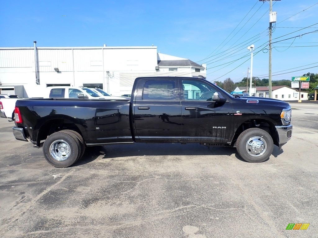 2021 3500 Tradesman Crew Cab 4x4 - Black / Black photo #7
