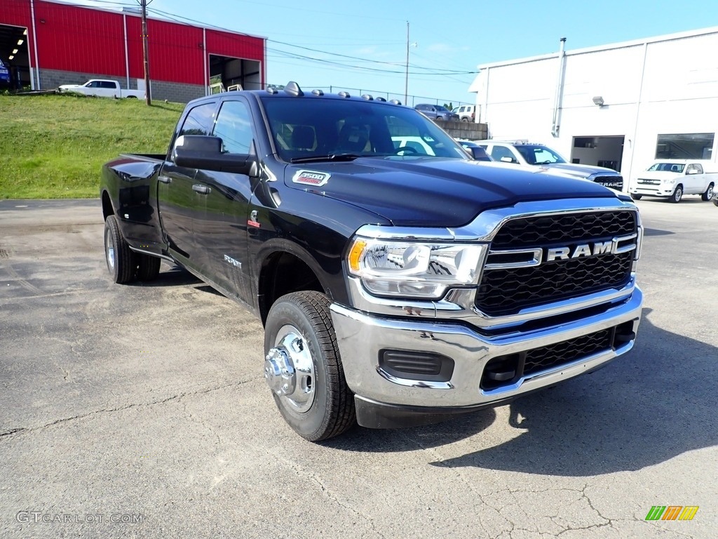 2021 3500 Tradesman Crew Cab 4x4 - Black / Black photo #8