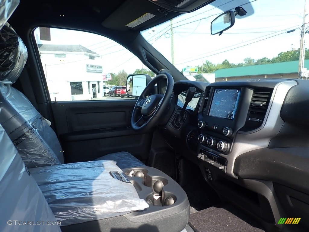 2021 3500 Tradesman Crew Cab 4x4 - Black / Black photo #11