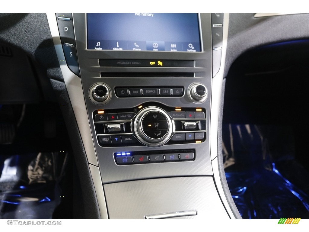2019 Lincoln MKZ Reserve II AWD Controls Photo #142671788