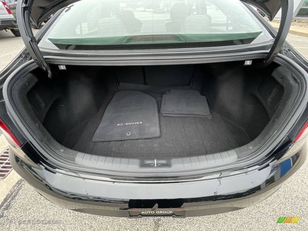 2019 Elantra SE - Phantom Black / Gray photo #8