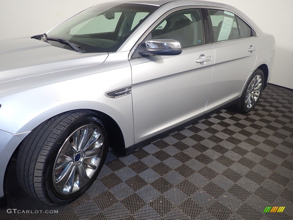 2012 Taurus Limited AWD - Ingot Silver / Charcoal Black photo #11