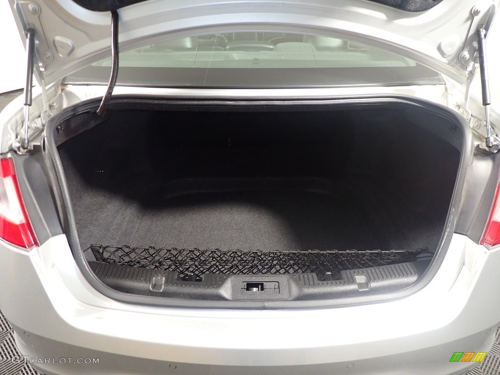 2012 Ford Taurus Limited AWD Trunk Photos