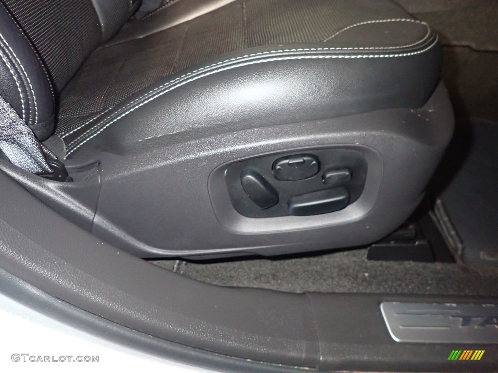 2012 Taurus Limited AWD - Ingot Silver / Charcoal Black photo #42