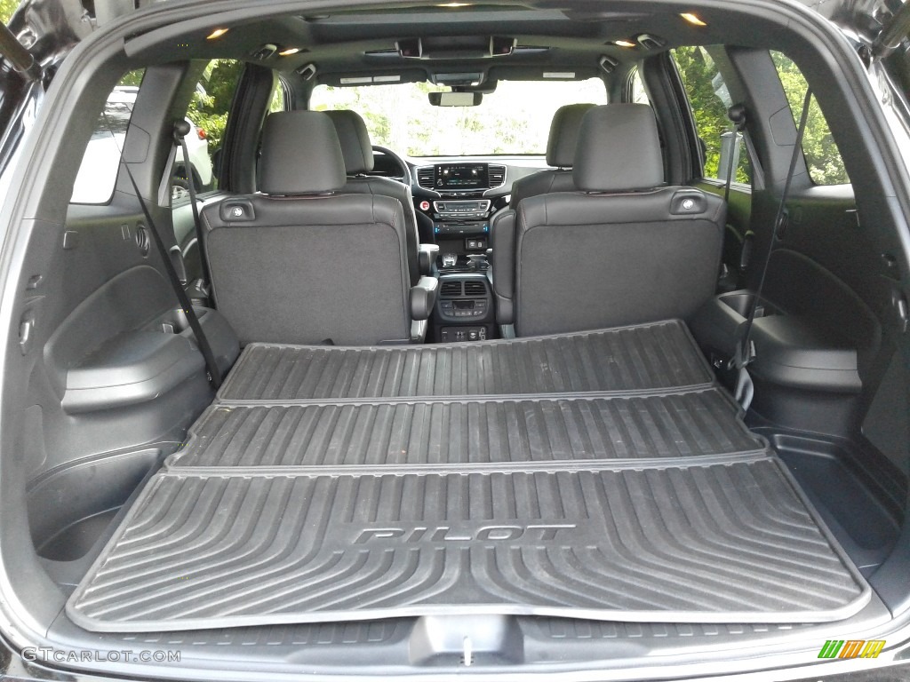 2020 Honda Pilot Black Edition AWD Trunk Photo #142677053