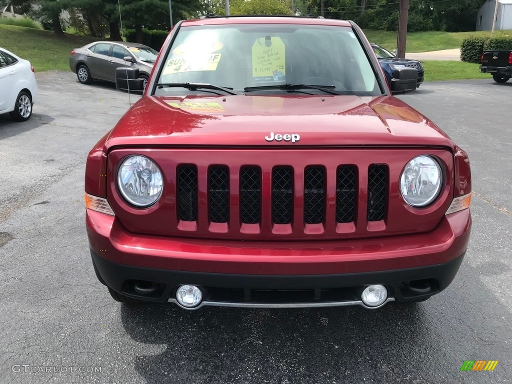 2014 Patriot Latitude 4x4 - Deep Cherry Red Crystal Pearl / Dark Slate Gray/Light Pebble photo #4