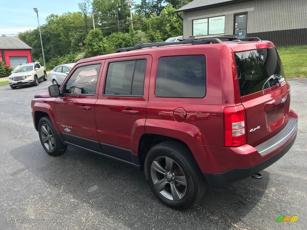 2014 Patriot Latitude 4x4 - Deep Cherry Red Crystal Pearl / Dark Slate Gray/Light Pebble photo #11