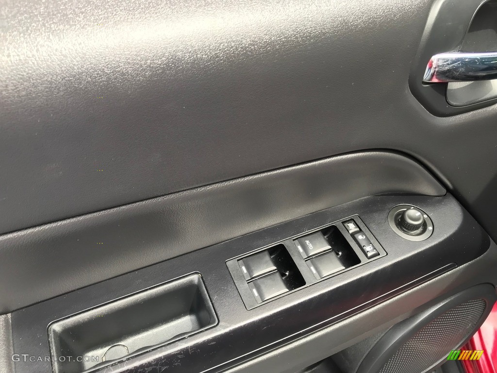 2014 Patriot Latitude 4x4 - Deep Cherry Red Crystal Pearl / Dark Slate Gray/Light Pebble photo #12