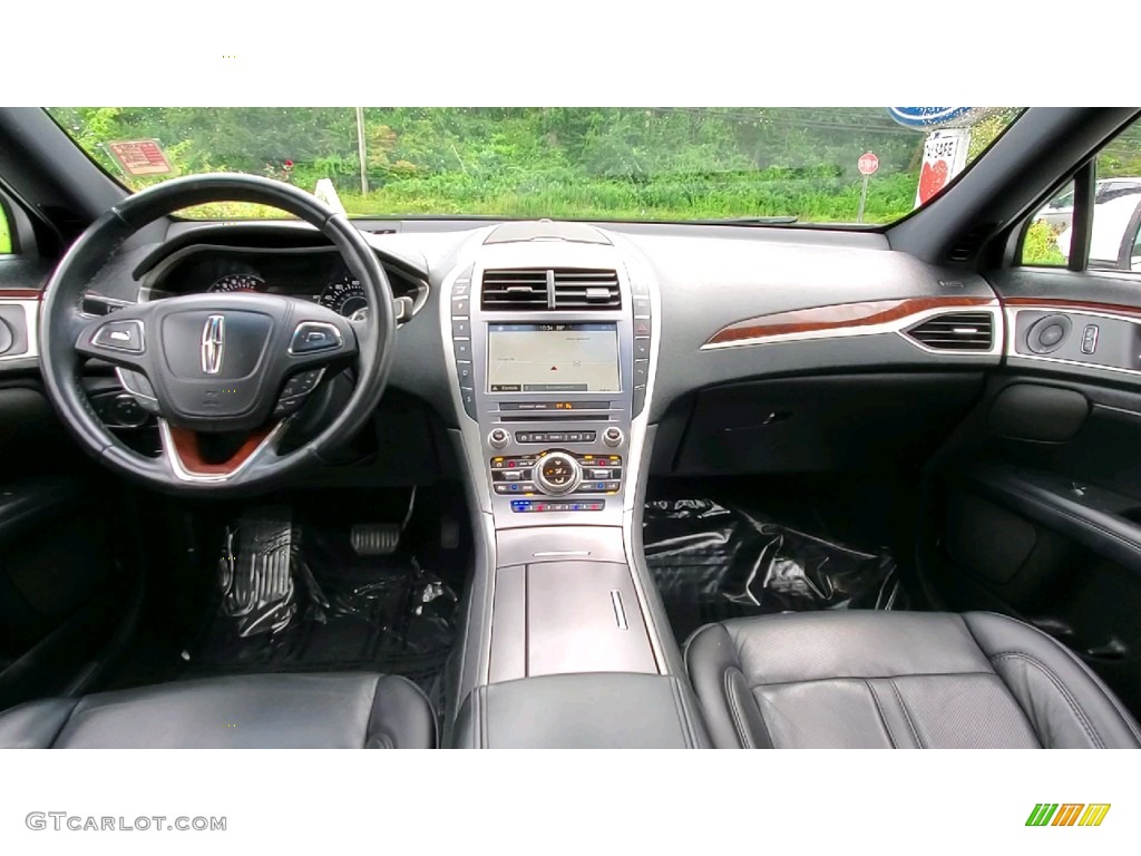 2019 Lincoln MKZ Reserve II AWD Ebony Dashboard Photo #142679689