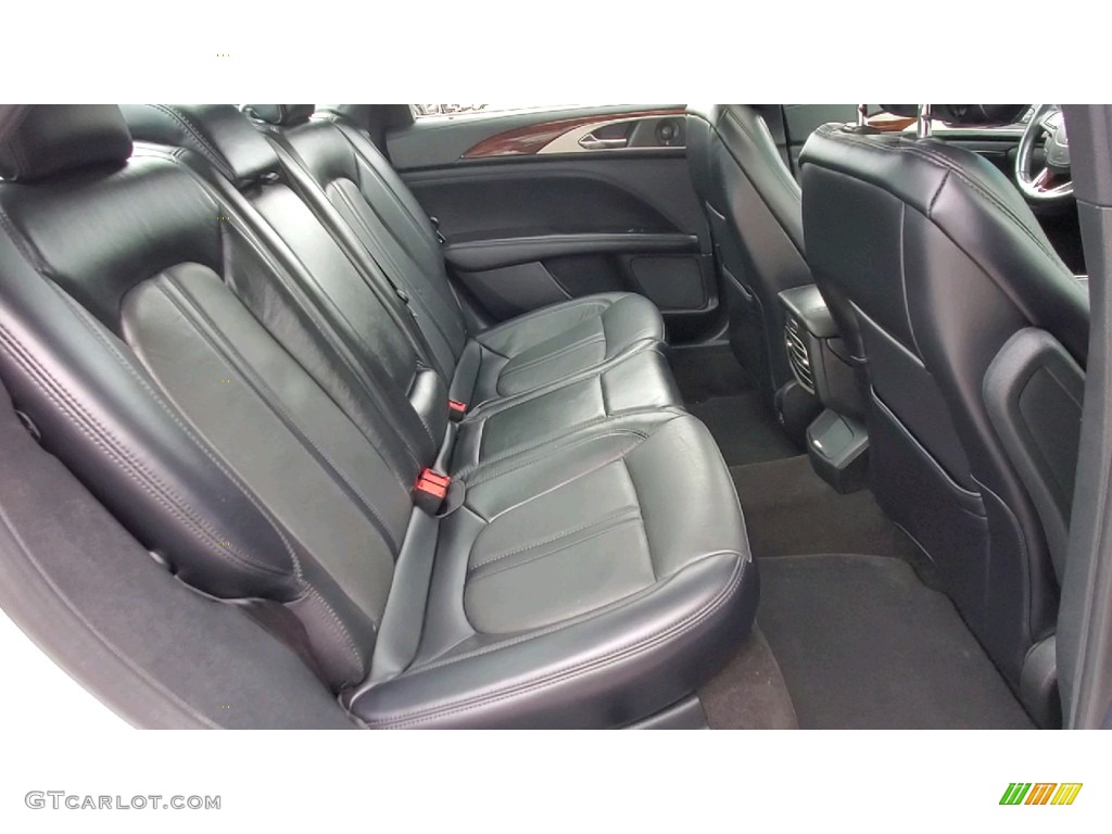 2019 Lincoln MKZ Reserve II AWD Rear Seat Photos
