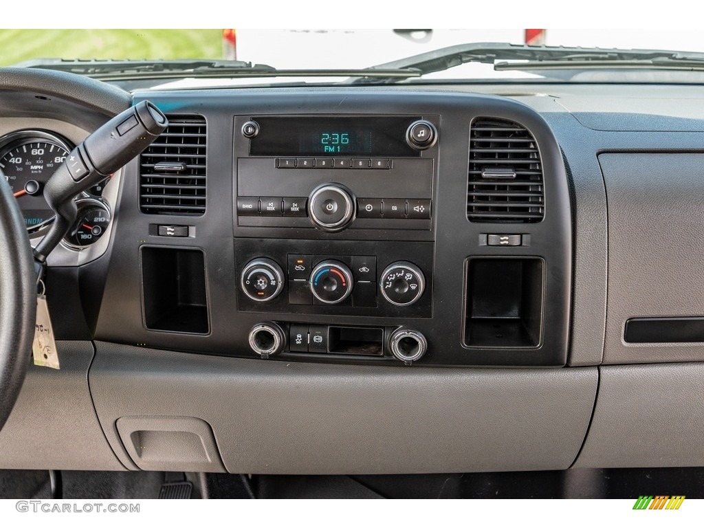 2013 Chevrolet Silverado 2500HD Work Truck Extended Cab 4x4 Controls Photos