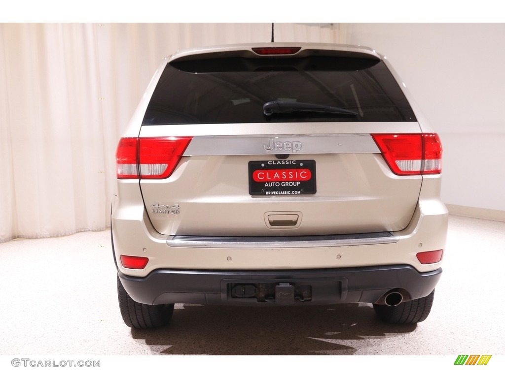 2011 Grand Cherokee Limited 4x4 - White Gold Metallic / Black/Light Frost Beige photo #17