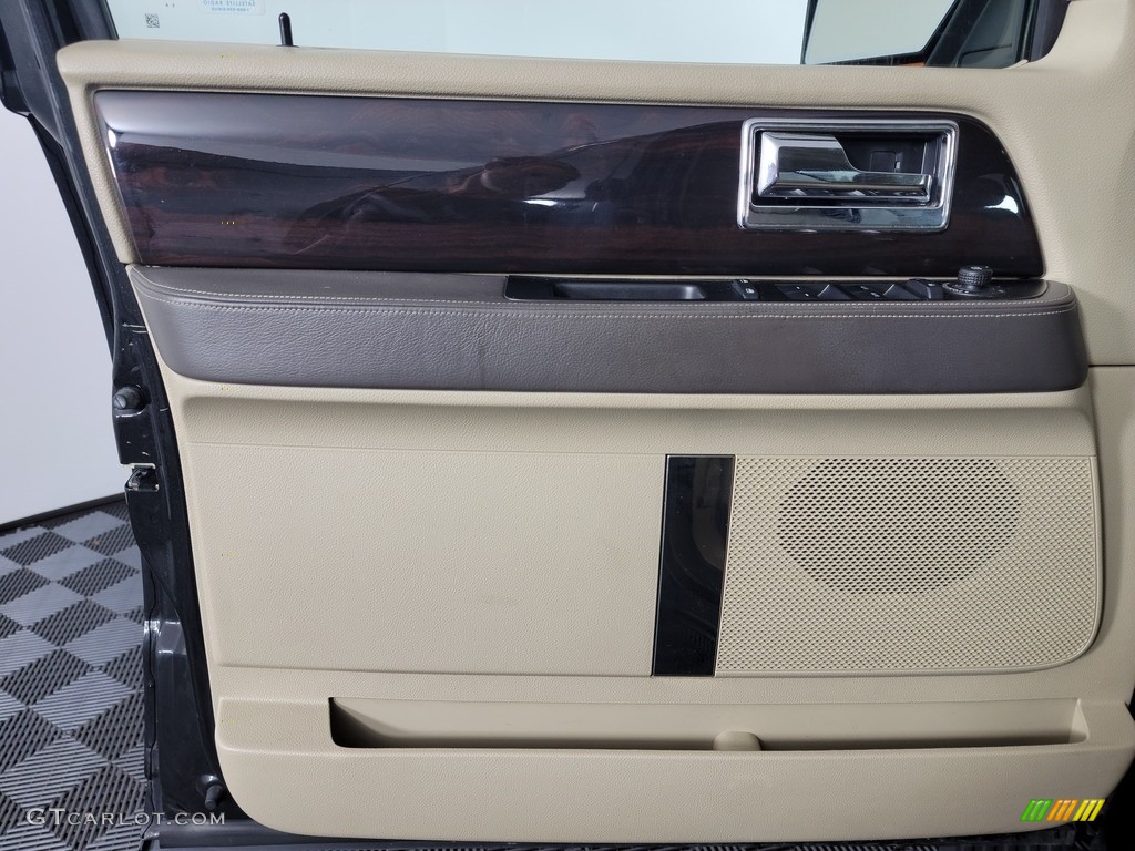 2015 Lincoln Navigator L 4x4 Dune Door Panel Photo #142682374